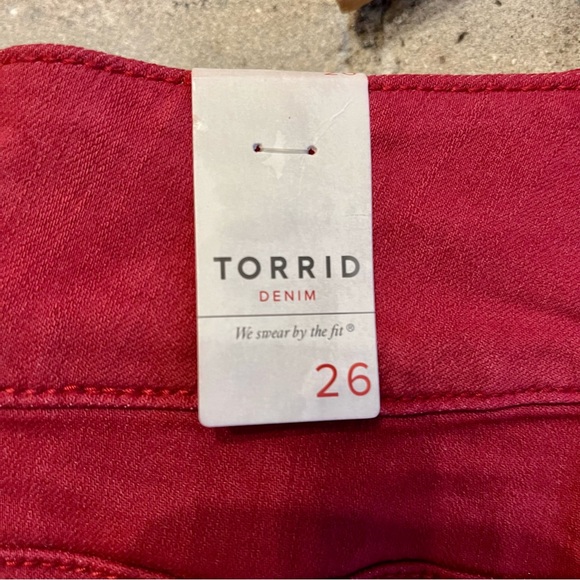 Torrid Crop Jegging - Super Stretch Summer Wine - Size 26 - Picture 6 of 7